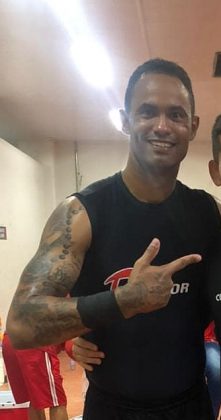 Goleiro Bruno é visto trabalhando em novo emprego, no RJ. (Foto Instagram)