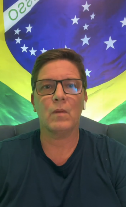 O documentário, intitulado "A Colisão dos Destinos", aborda a vida de Bolsonaro. (Foto: Instagram)