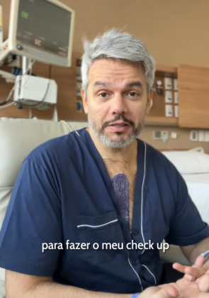 O apresentador descobriu um aneurisma na aorta durante um check-up. (Foto: Instagram)