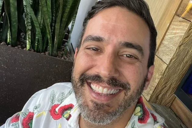 André Marques revela ter feito relação grupal com o irmão na adolescência. (Foto: Instagram)