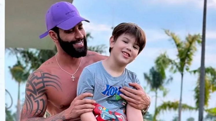 Gusttavo Lima rasga o verbo após ser alvo de polícia por polêmica com filho: "Enchem o saco". (Foto: Instagram)