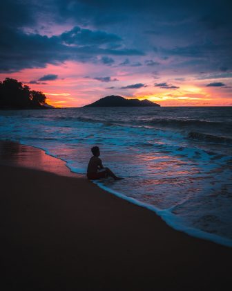 Mencionando que já haviam ocorrido outras discussões entre eles, inclusive uma altercação na feira local no mesmo dia. (Foto Pexels)