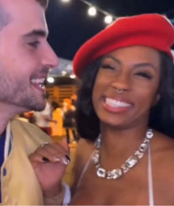 Fiuk e ex-BBB Lumena Aleluia chocam com beijão durante festa. (Foto: reprodução Instagram)