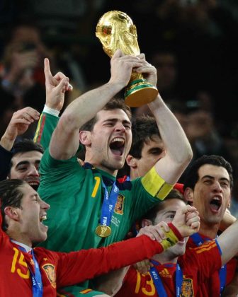 Em 2019, Iker Casillas, campeão mundial com a Espanha e ídolo do Real Madrid, sofreu um infarto durante um treino com o Porto. (Foto Instagram)