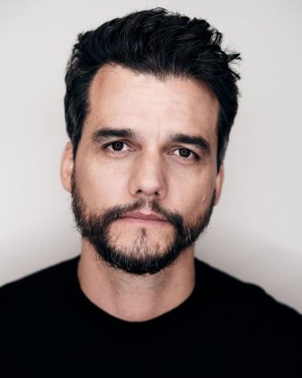 Wagner Moura entrou no cinema americano em 2013 com Elysium, ao lado de Matt Damon, Jodie Foster e Alice Braga. (Foto Instagram)