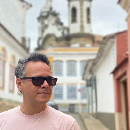 Em recente entrevista à revista Quem, o ator Danton Mello defendeu a participação de influenciadores digitais em novelas. (Foto Instagram)