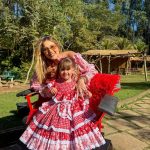 Maria Alice, filha mais velha de Virginia chora por não querer deixar a escola (Foto: Instagram)