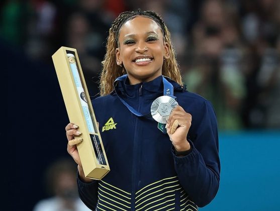 Rebeca Andrade diz ter sido sondada por Biles antes da final, em Paris. (Foto Instagram)