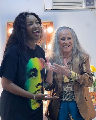 Iza recebe homenagem de Caetano Veloso e Maria Bethânia na estreia de turnê (Foto: Instagram)