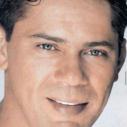 Nesta quinta-feira (15), Leonardo postou uma homenagem ao seu irmão Leandro, que completaria 63 anos. A dupla formada pelos irmãos tiveram vários sucessos no Brasil, como a música "Entre Tapas e Beijos", lançada em 1989 (Foto: Instagram)