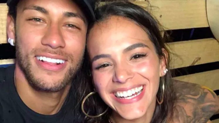 A distância, com Neymar jogando na Europa, também foi um desafio para o casal, que se separou definitivamente em 2018. (Foto Divulgação)