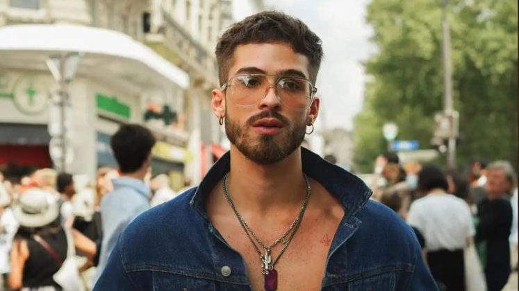 João assumiu que já ficou com um casal, mas sem envolvimento sexual. (Foto: Instagram)