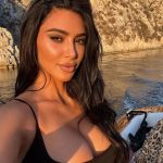 Kim Kardashian revela ter sido alertada por atriz com perseguição de stalker. (Foto: Instagram)