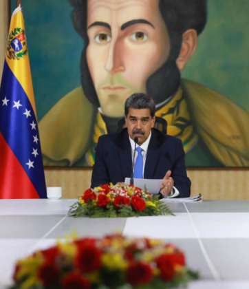 A antecipação do Natal gera controvérsia no país. (Foto: Instagram)