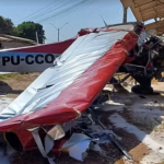 Avião atinge van e moto e deixa dois feridos graves em Teresina. (Foto: Divulgação PRF)