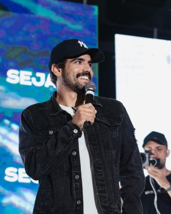 Castro também revisitou uma polêmica sobre quem deve pagar a conta no primeiro encontro, que ganhou destaque após sua declaração em um podcast. (Foto Instagram)