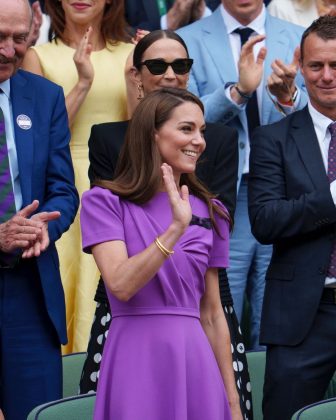 Após confirmar o final do tratamento contra o câncer, Kate Middleton voltou ao trabalho pela primeira vez. As fotos das atividades da família real, afirma que a princesa se encontrou com os membros da equipe do Centre for Early Childhood (Foto: Instagram)