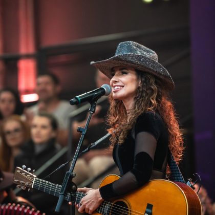 Revelando que, apesar do sucesso estrondoso, não se sentia feliz com a intensidade de compromissos e a fama que a cercava. (Foto Instagram)