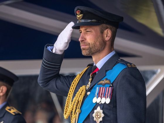 Príncipe William quebra o protocolo e muda o visual (Foto: Instagram)