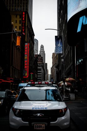 Policiais civis de SP são presos em força-tarefa por corrupção e lavagem de dinheiro. (Foto: Pixels)