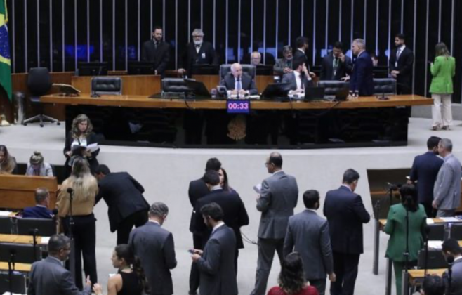 Câmara vai gastar milhões com troca de carpetes. (Foto: Câmara dos Deputados)