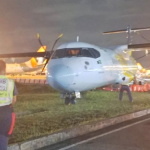 Avião da Voepass passa por problema mecânico e acaba parando em grama do aeroporto. (Foto: Reprodução Aeroin)