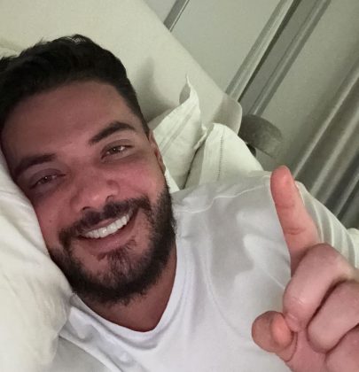 Wesley Safadão recebe alta hospitalar após cirurgia na coluna: "A primeira parte já foi" (Foto: Instagram)