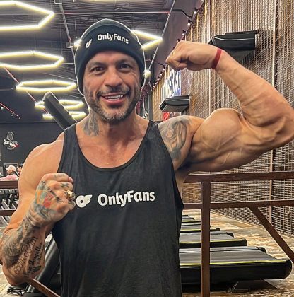 O primeiro campeão do BBB, Kleber Bambam, mostrou que a forma física continua em dia. (Foto Instagram)