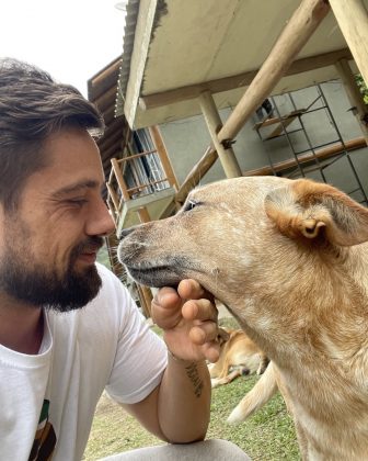 Os comentários afirmam que ele abandonou os dois filhos do casamento com a digital influencer Mari Bridi. (Foto Instagram)