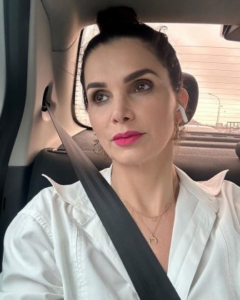 Além de Luiza Ambiel, confira outros famosos que gostam tanto homens quanto mulheres. (Foto Instagram)