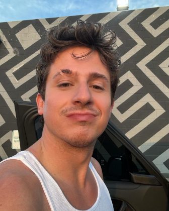 O cantor Charlie Puth também lamentou a morte de Liam. (Foto Instagram)