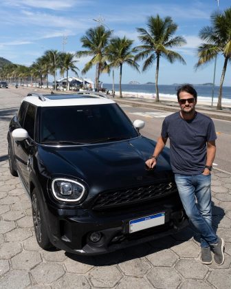 "Agora, estou ótimo, viajo de avião sem problemas. Foi um gatilho, mas ainda estou descobrindo suas origens". (Foto Instagram)