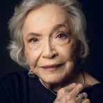 Iniciando sua trajetória nos palcos na década de 1950, Nathalia Timberg possui mais de 60 anos de carreira, atuando em grandes peças de teatro, cinema e televisão. (Foto Instagram)