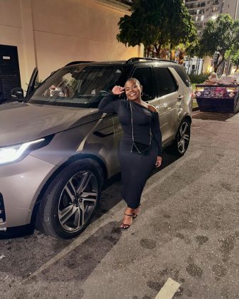 A cantora Jojo Todynho adquiriu, em março deste ano, uma Land Rover Discovery, avaliada em cerca de R$ 750 mil. (Foto Instagram)