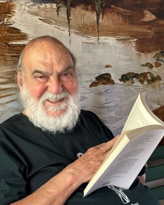 Lima Duarte, com mais de 70 anos de carreira, participou da primeira novela brasileira e continua sendo uma das grandes referências da dramaturgia nacional. (Foto Instagram)