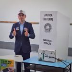 O apresentador e jornalista Dudu Camargo também tentou uma vaga para vereador de São Paulo, gastando R$ 53.930,00, mas recebeu apenas 1.324 votos. (Foto Instagram)