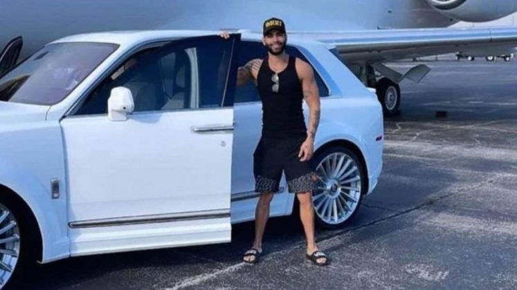 O cantor sertanejo Gusttavo Lima adicionou um luxuoso Rolls-Royce Cullinan Performance Spofec Overdose à sua "humilde" garagem em Goiânia. (Foto Instagram)