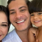 Maíra Cardi alfineta e diz que Arthur Aguiar não paga as contas da filha. (Foto: Instagram)