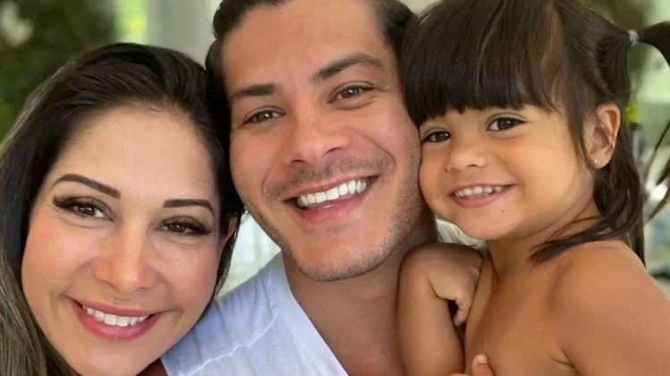 Maíra Cardi alfineta e diz que Arthur Aguiar não paga as contas da filha. (Foto: Instagram)