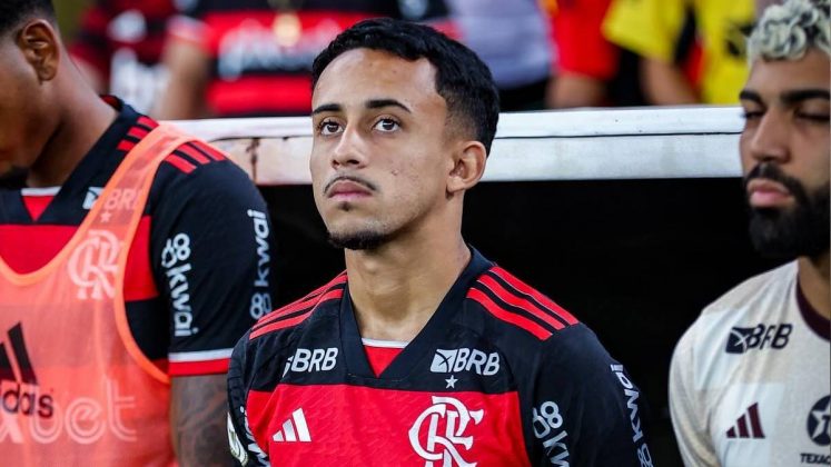 Matheus Gonçalves, jogador do Flamengo, se pronuncia sobre vazamento de conteúdo íntimo. (Foto: Marcelinho Fotografia/Instagram)