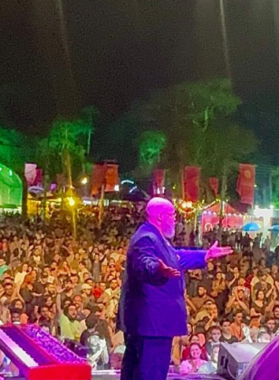 A atitude gerou vaias do público presente. (Foto: Instagram)