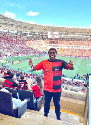 Neguinho relembrou seus 50 anos de história na escola. (Foto: Instagram)