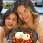 Bianca Castanho e Cecília: A atriz e sua filha são iguais. (Foto Instagram)