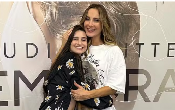 Claudia Leitte lamenta morte de bailarina aos 21 anos. (Foto: Instagram)