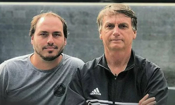 Carlos Bolsonaro faz declaração polêmica sobre homem que tentou explodir STF. (Foto: Instagram)