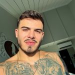 Lembrando que Thomaz chegou a ter uma conta nas plataformas adultas, mas atualmente desativou o perfil. (Foto Instagram)