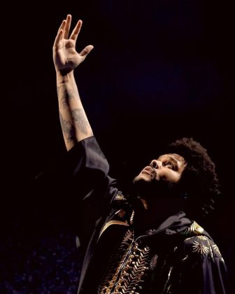 The Weeknd: Considerado o artista mais popular do mundo, o cantor detém o recorde de mais ouvintes mensais no Spotify. (Foto Instagram)