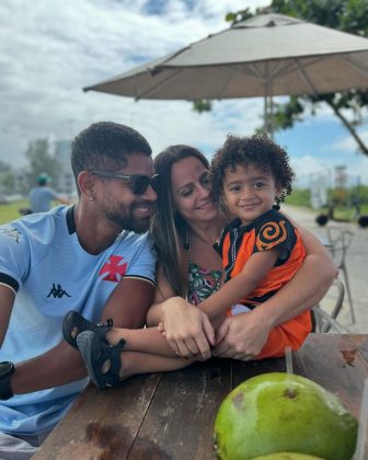 A atriz tentou engravidar naturalmente, mas teve dificuldade, foi então que ela e seu marido, Guilherme Militão recorreram à ovodoação, para ter o filho Joaquim, atualmente com 2 anos (Foto: Instagram)