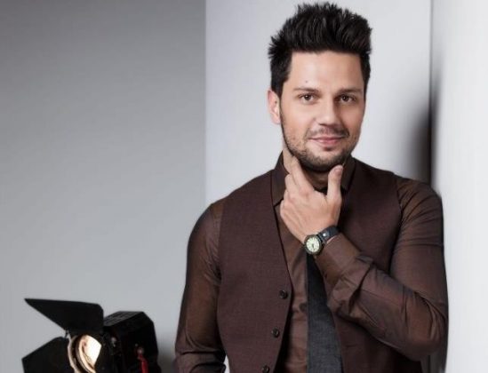 O cantor sertanejo Thiago Servo enfrenta uma batalha judicial após descobrir uma fraude em um exame de paternidade. (Foto Instagram)