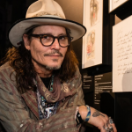 Johnny Depp pode voltar a interpretar o Capitão Jack Sparrow. (Foto: Instagram)